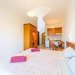 Giannis 10 Apartament *